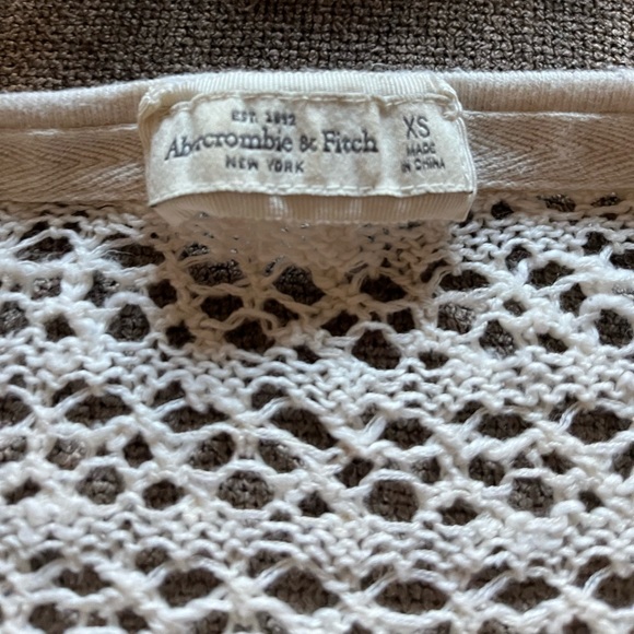 Abercrombie Cream Lace Sweatshirt - Size XS - Picture 2 of 5